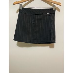 Guess mini skirt